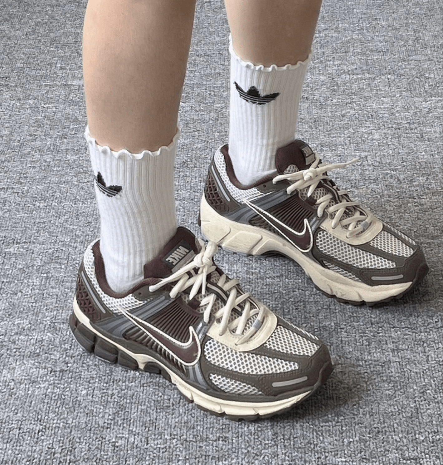 Zoom Vomero 5 Earth Fossil Reps