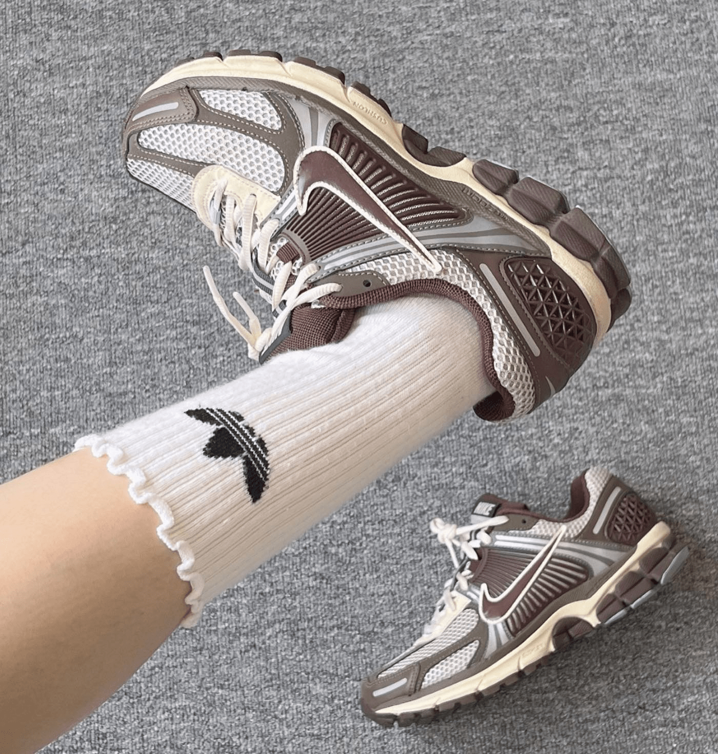 Zoom Vomero 5 Earth Fossil Reps