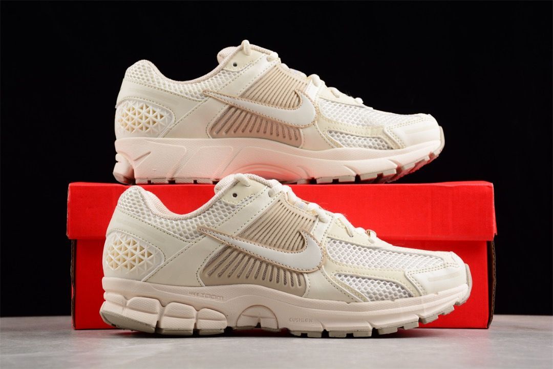 Air Zoom Vomero 5 Sail Light Orewood Brown Reps